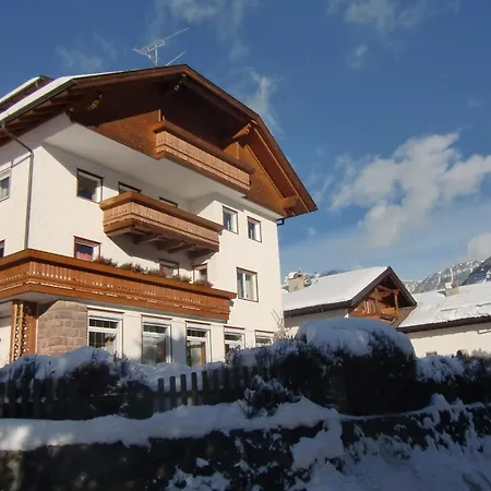 Manuela * Ortisei